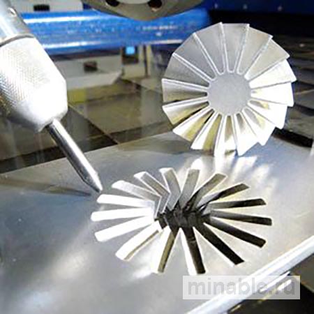 Мгновенная гидроабразивная резка металла