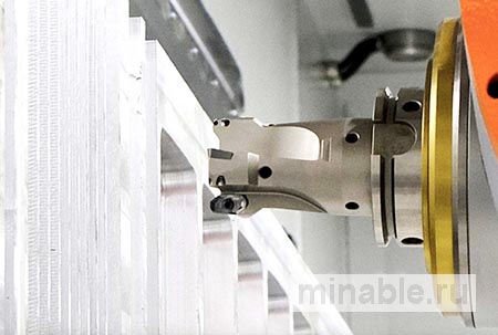NeoMill-Alu-QBig фрезерует алюминий со скоростью съема металла 18 литров в минуту