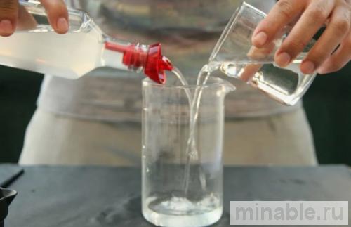 Процесс испытания изоляции провода в растворителе