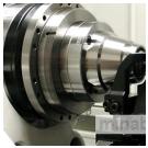 Система зажимания шлифуемого инструмента ограничивает биение